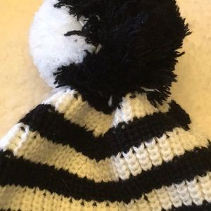NEW Black and white Pom beanie. 106